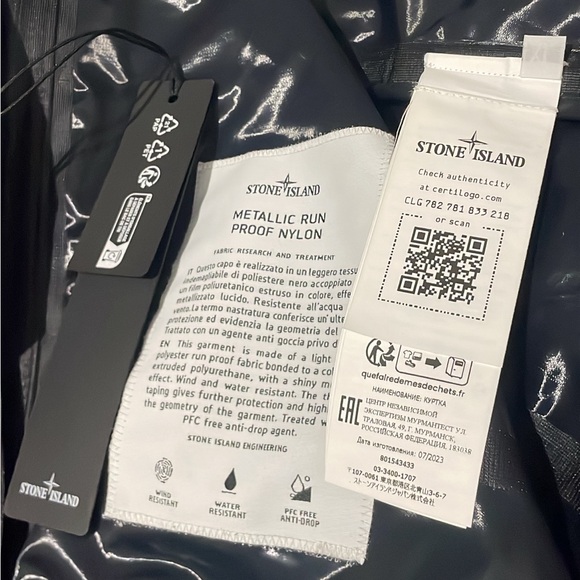 Stone Island Metallic Run Proof Nylon Jacket - Picture 8 of 16